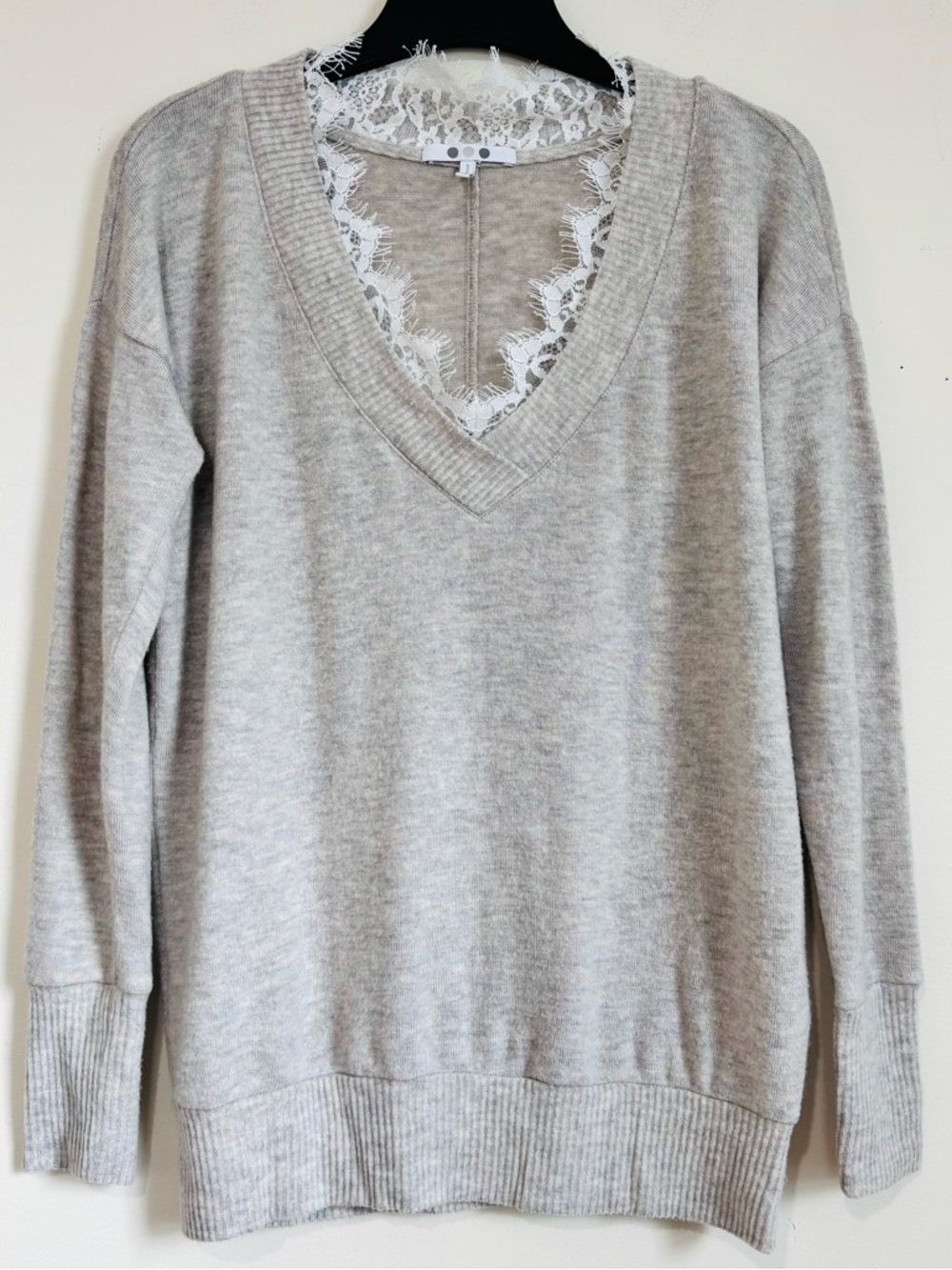 Three Dots romantic feminine oversize lace trim V-neck slouchy Tencel Sweater XS